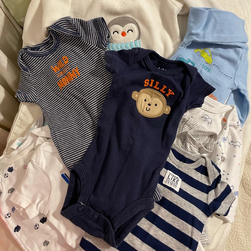 Baby lot onesies long sleeves an pull over hoodie newborn